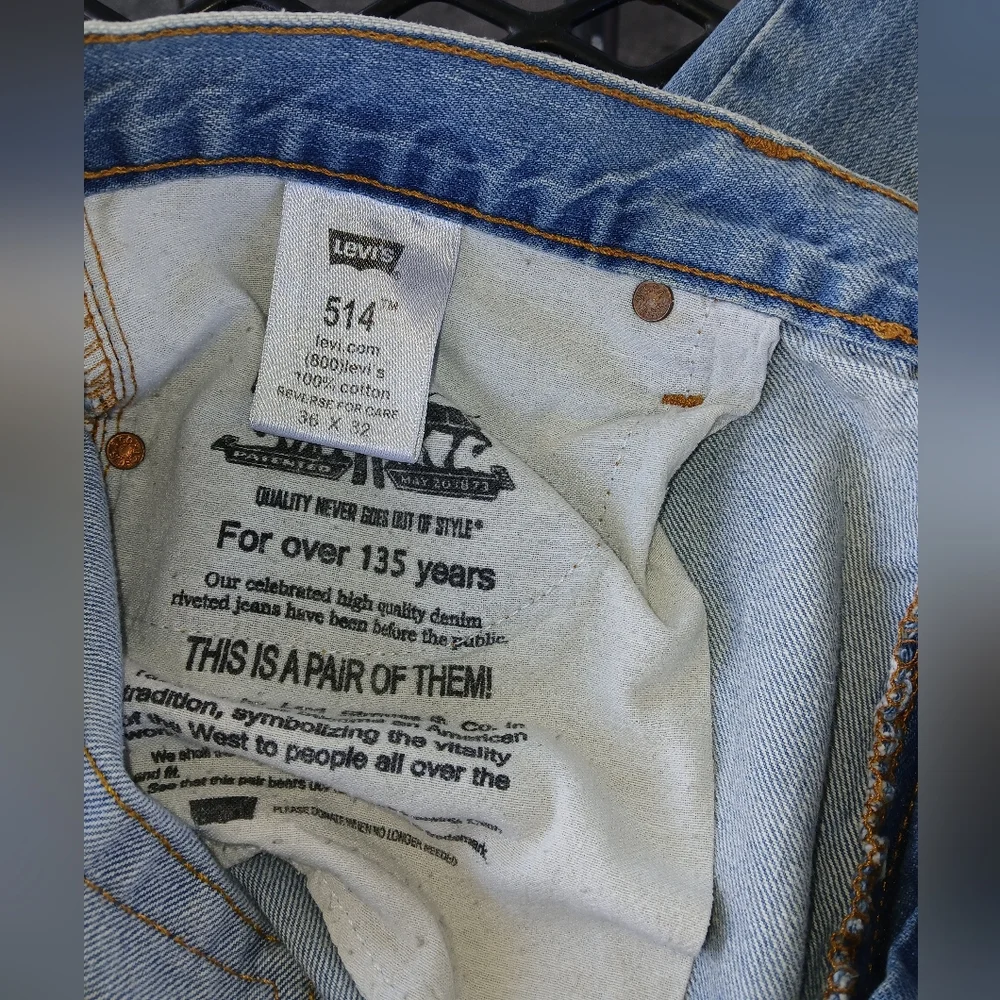 Levi's 514 Black Label Y2K Medium Wash Denim Cut Off Shorts Size 36